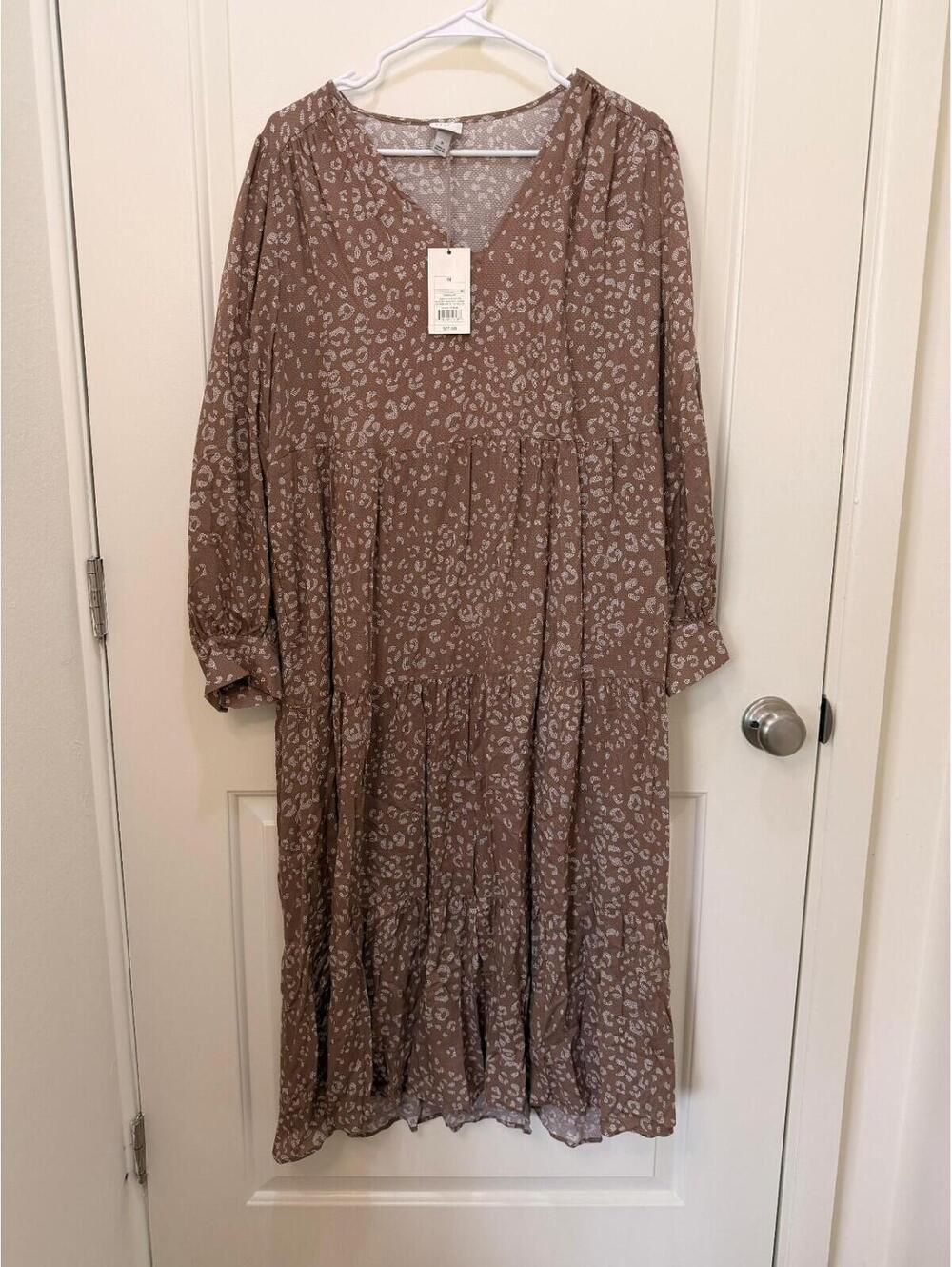 A New Day Women's Long Sleeve Tiered Dress Size Medium Brown Maxi Animal Print